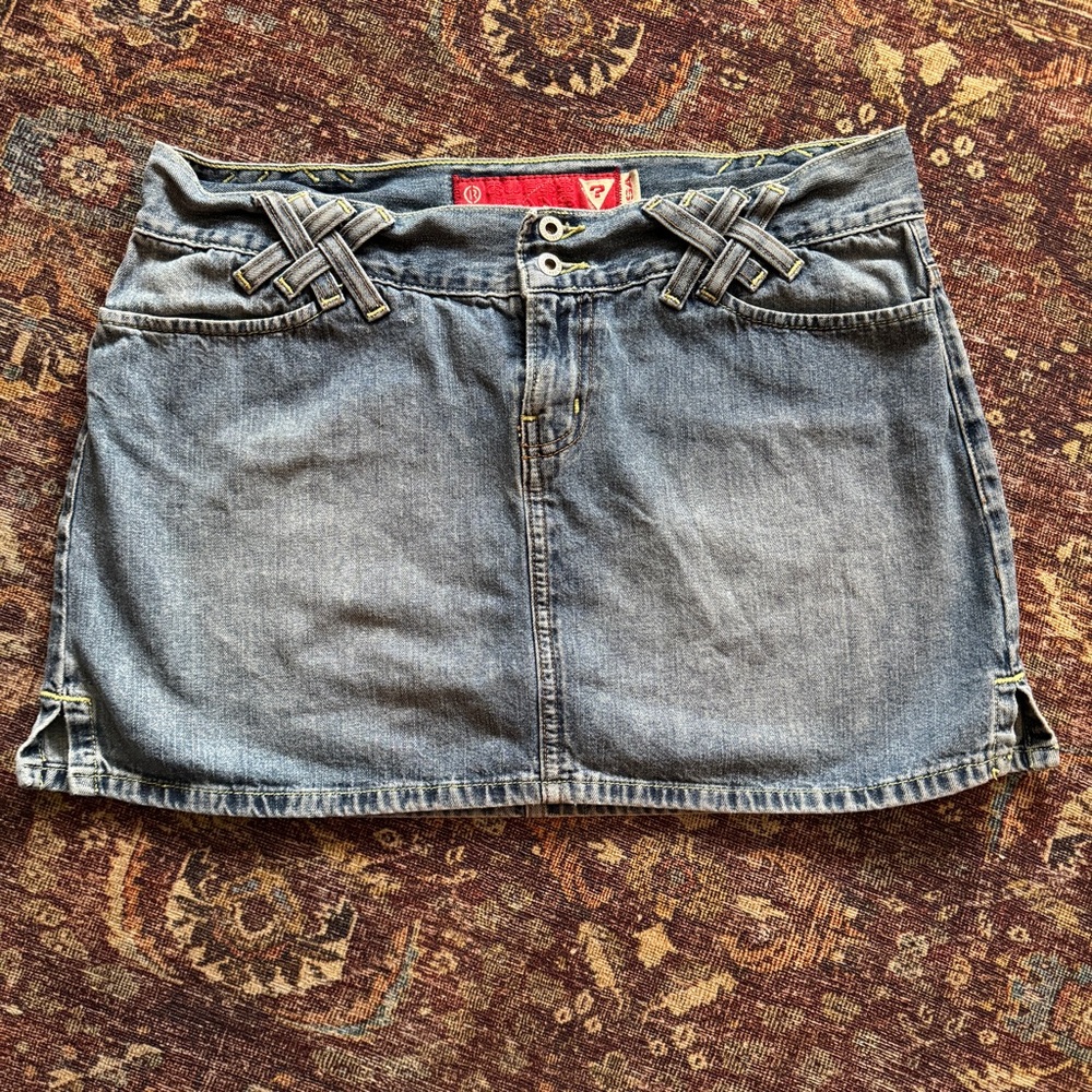 Vintage Guess Low Rise Mini Skirt Y2K Early 90’s/ 2000’s inspired